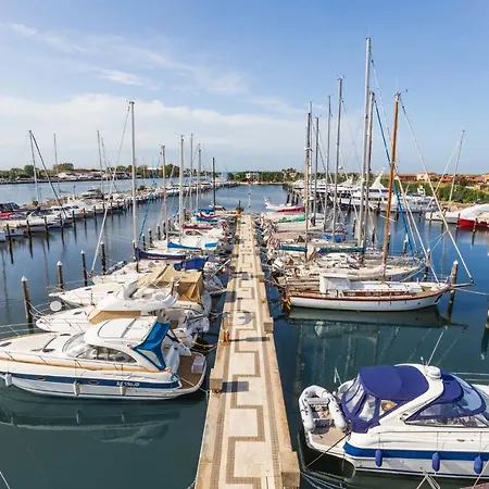 ホテル Porto - The Marina 4*